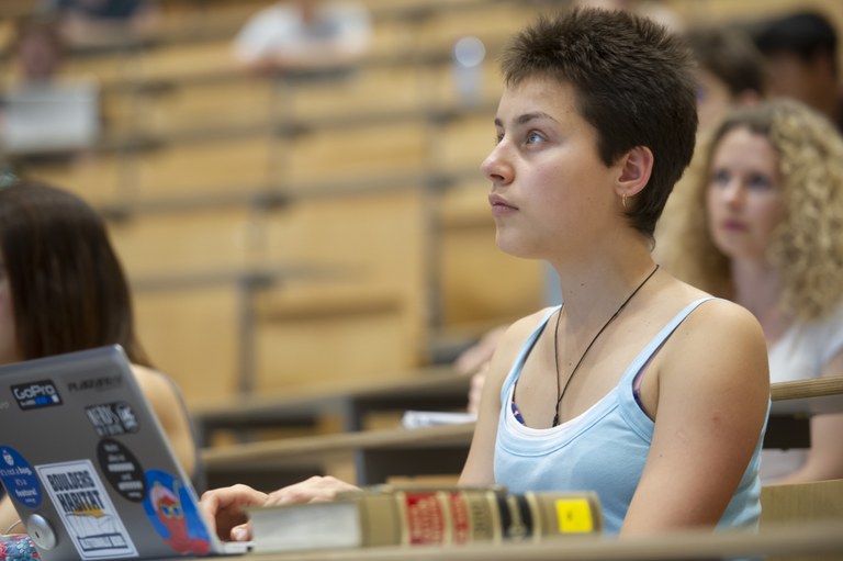 Studierende im Hörsaal